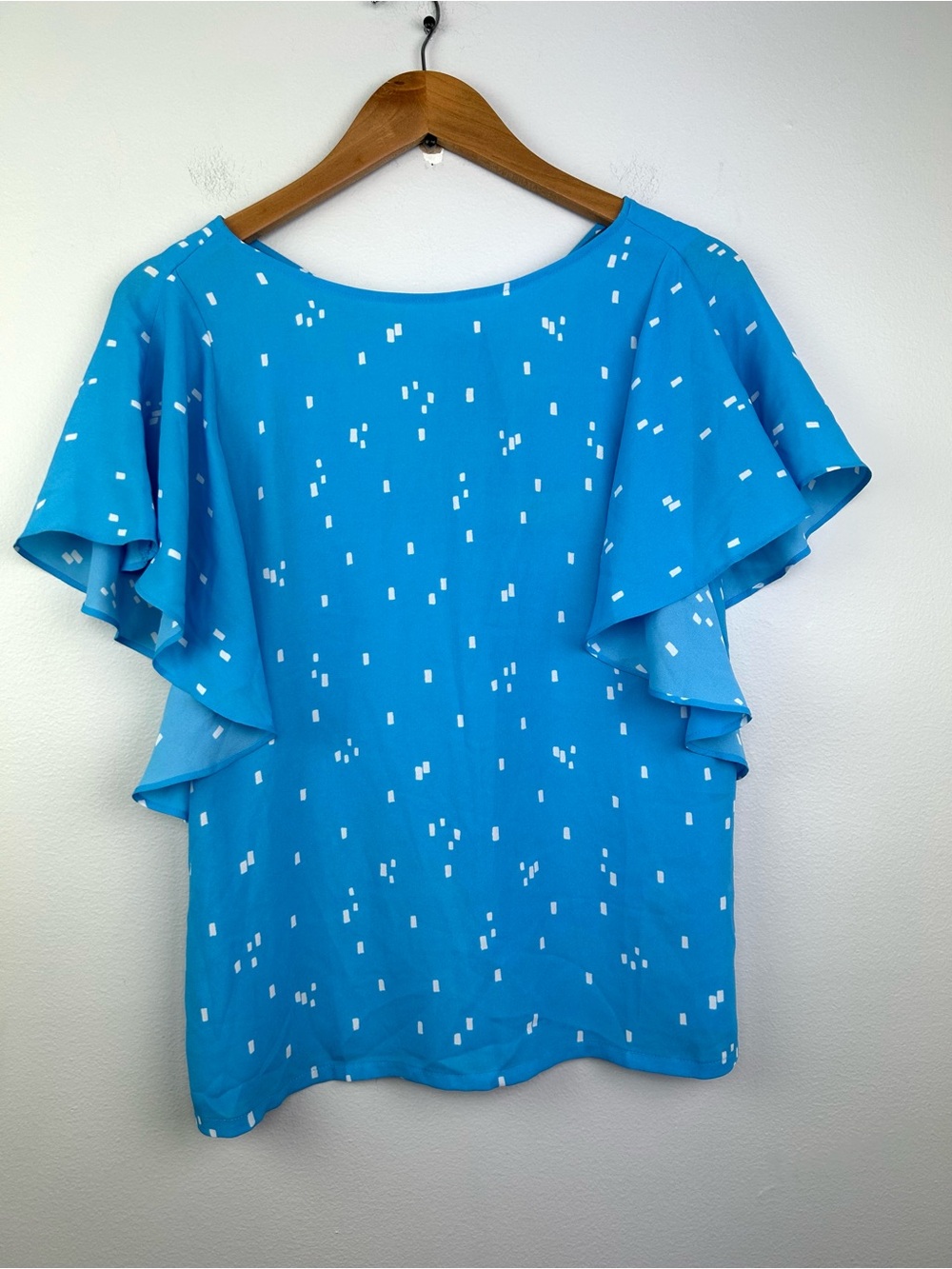 Loft  Flutter Sleeve Women’s Top SZ  XS tie V back polyester square pattern blue